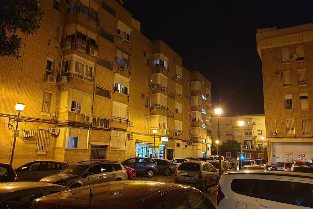 Beautiful And Cozy Apartment In Seville. Exterior photo